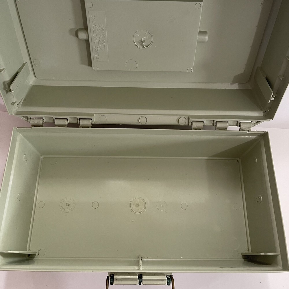 Vintage Pro Pack Laker tackle box euc