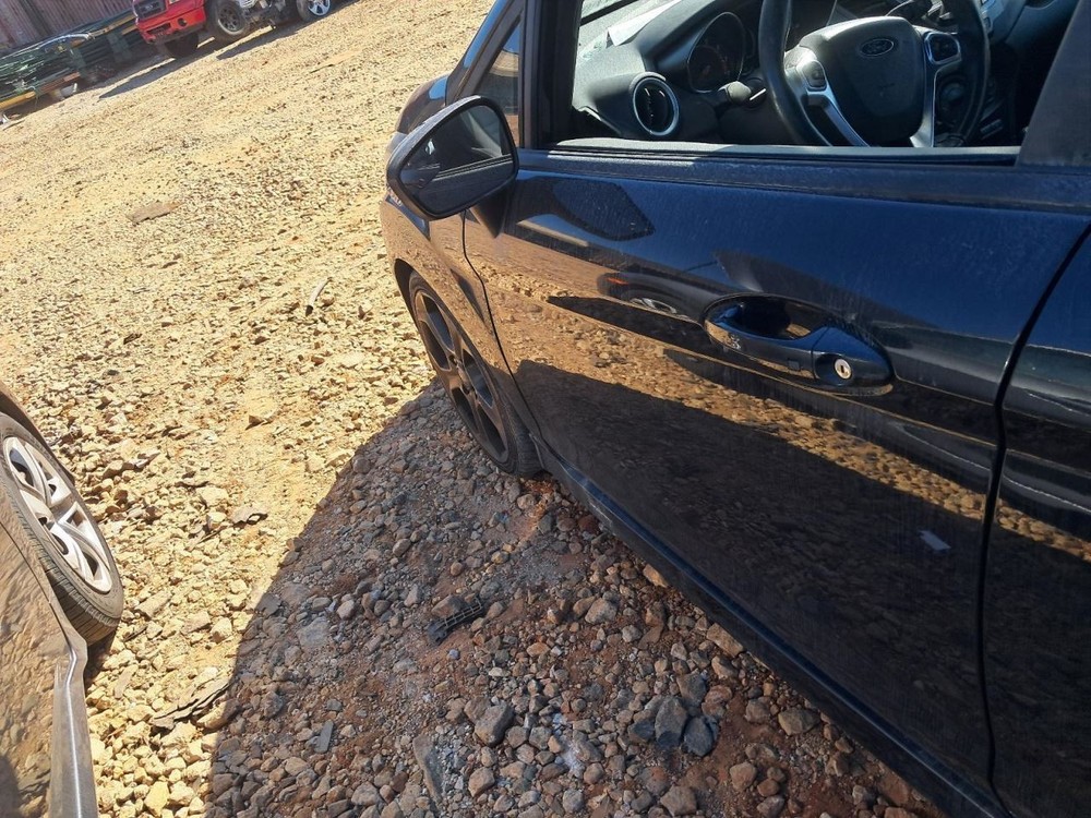 FIESTA 2015 Glove Box 4831314