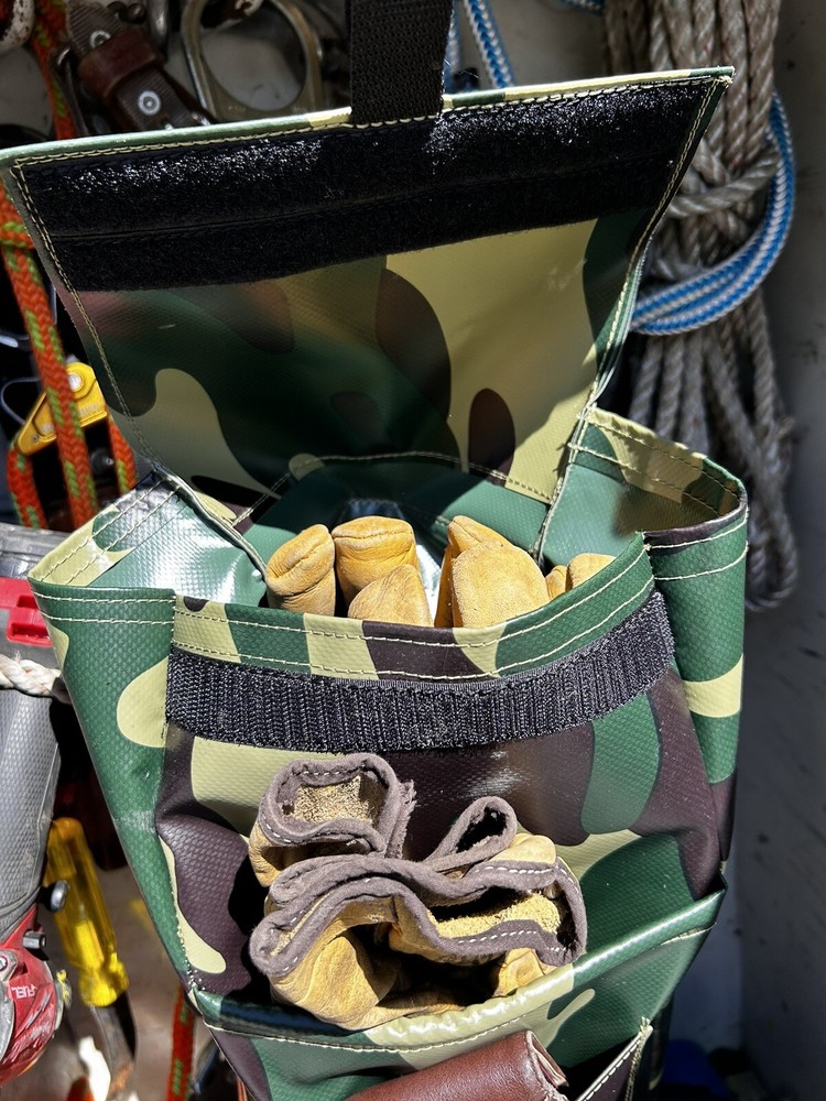 Primary Glove Bag Camo w/ Tactical Flag