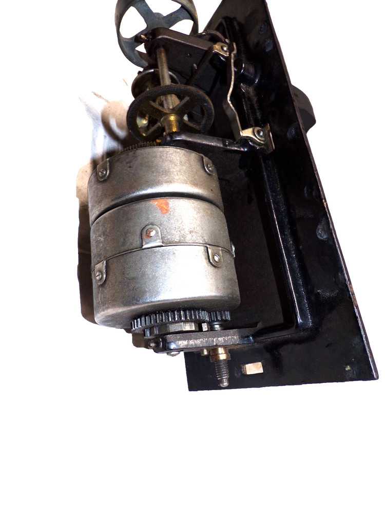 COLUMBIA CYLINDER MODEL BO PHONOGRAPH MECHANISM