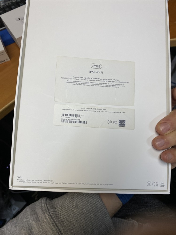 100% Auth Apple IPAD In Gold Empty Box WITH CABLE