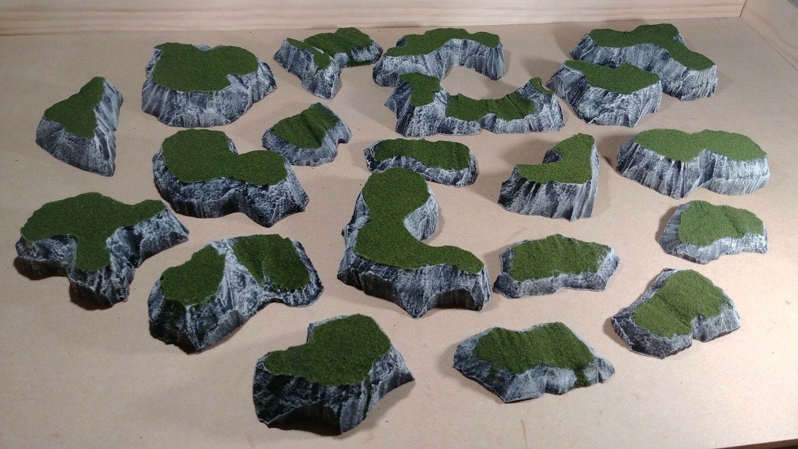 Wargaming Terrain - Large Box Set of Hills Grass Finish