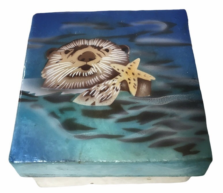 Square Otter And Starfish Capiz Shell Box 4"