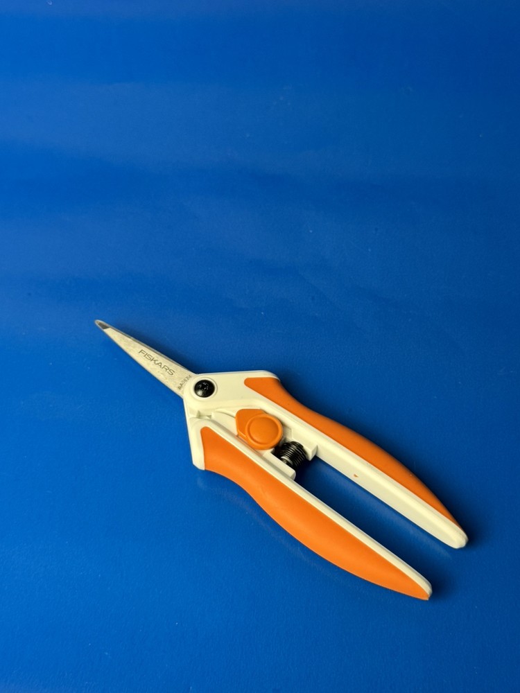 Fiskars Fabric Snips - 5” Scissors - NEW