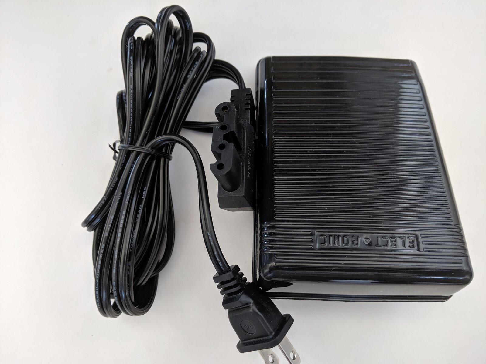 Electronic FOOT CONTROL PEDAL Bernina Old style 830,831,800,640,540,Round Type