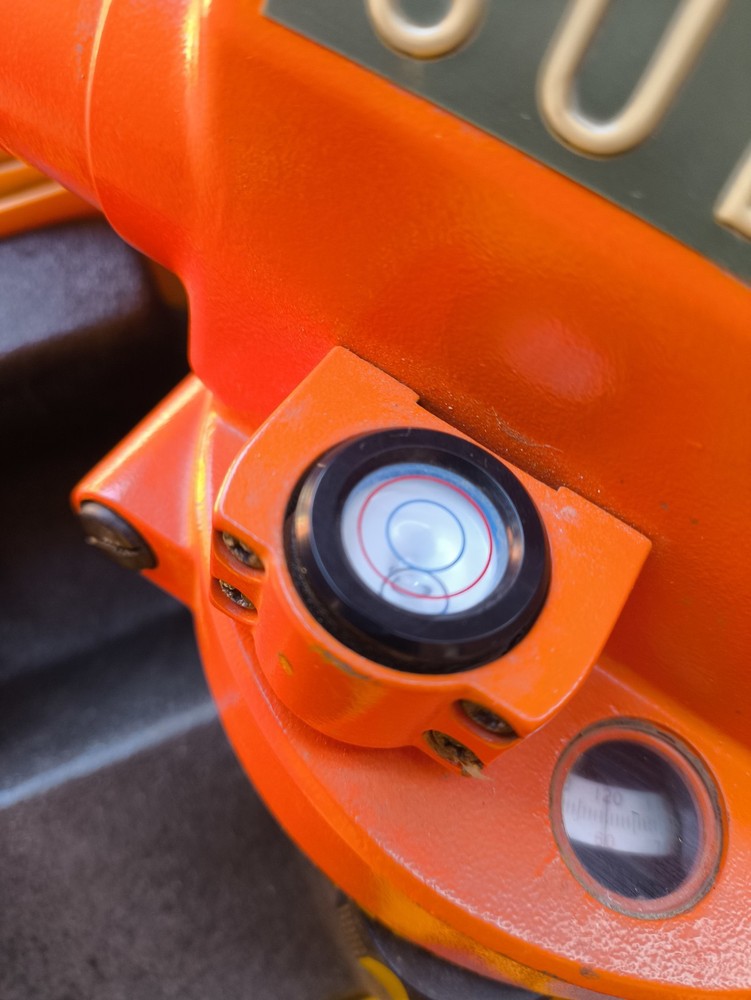 Topcon Automatic Level Model AT-D4 In Hard Case (134)