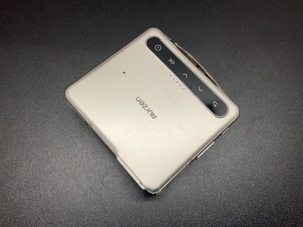 Aurzen ZIP Tri-Fold Mini Projector DZ001 (A4)