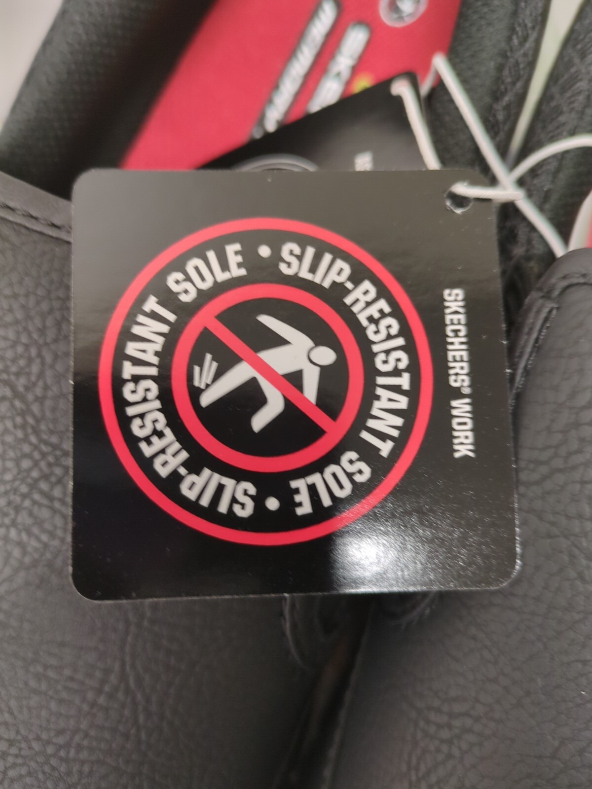 B5 Skechers Mens Size 11- Memory Foam Slip Resistant Work Shoes- Black