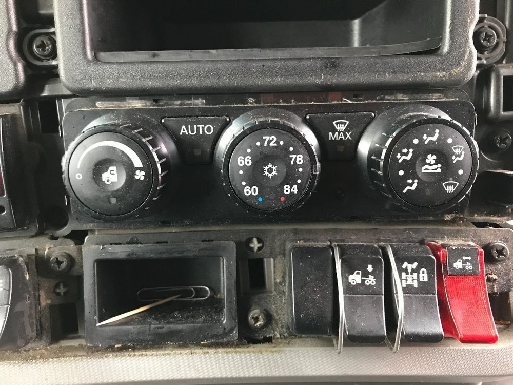 2012-2017 Kenworth T680 Heater A/C Temperature Controls - Used