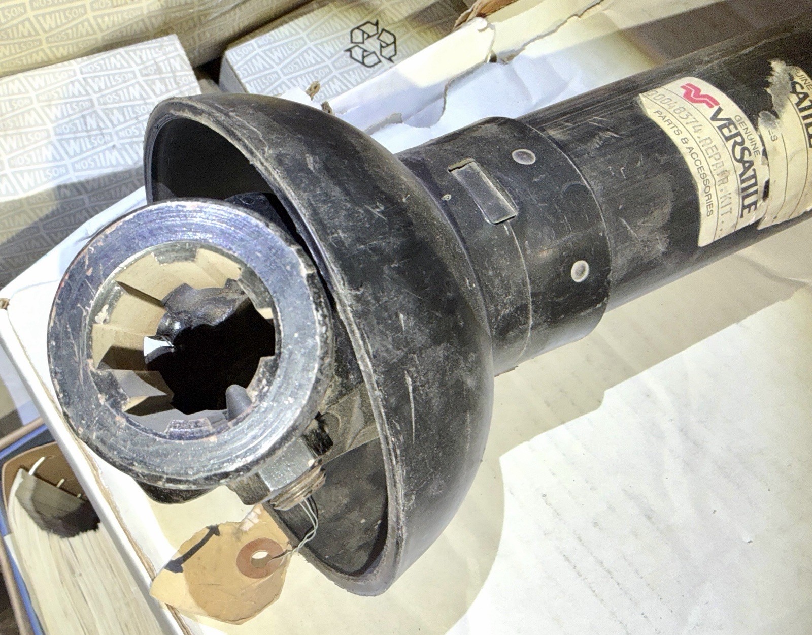 Versatile Unused PTO Drive SHAFT 6 Spline From Closed Dealership 00048374