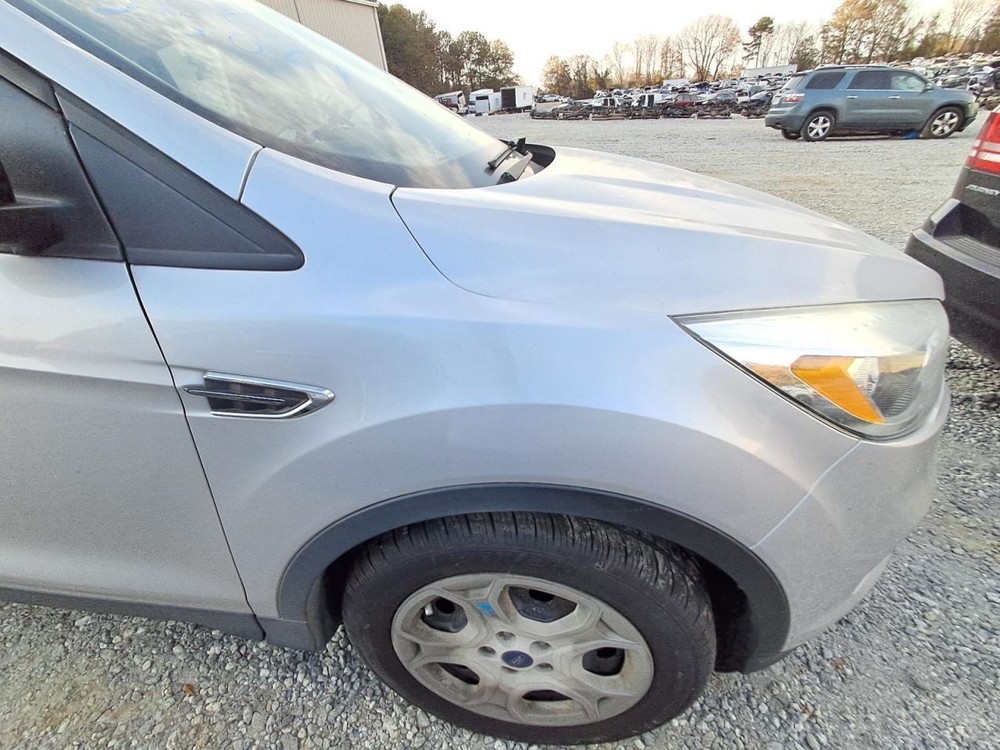 Fuse Box Engine Fits 17 ESCAPE 4872395