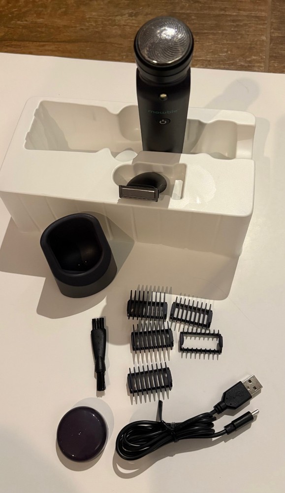 Mowbie Body Grooming System
