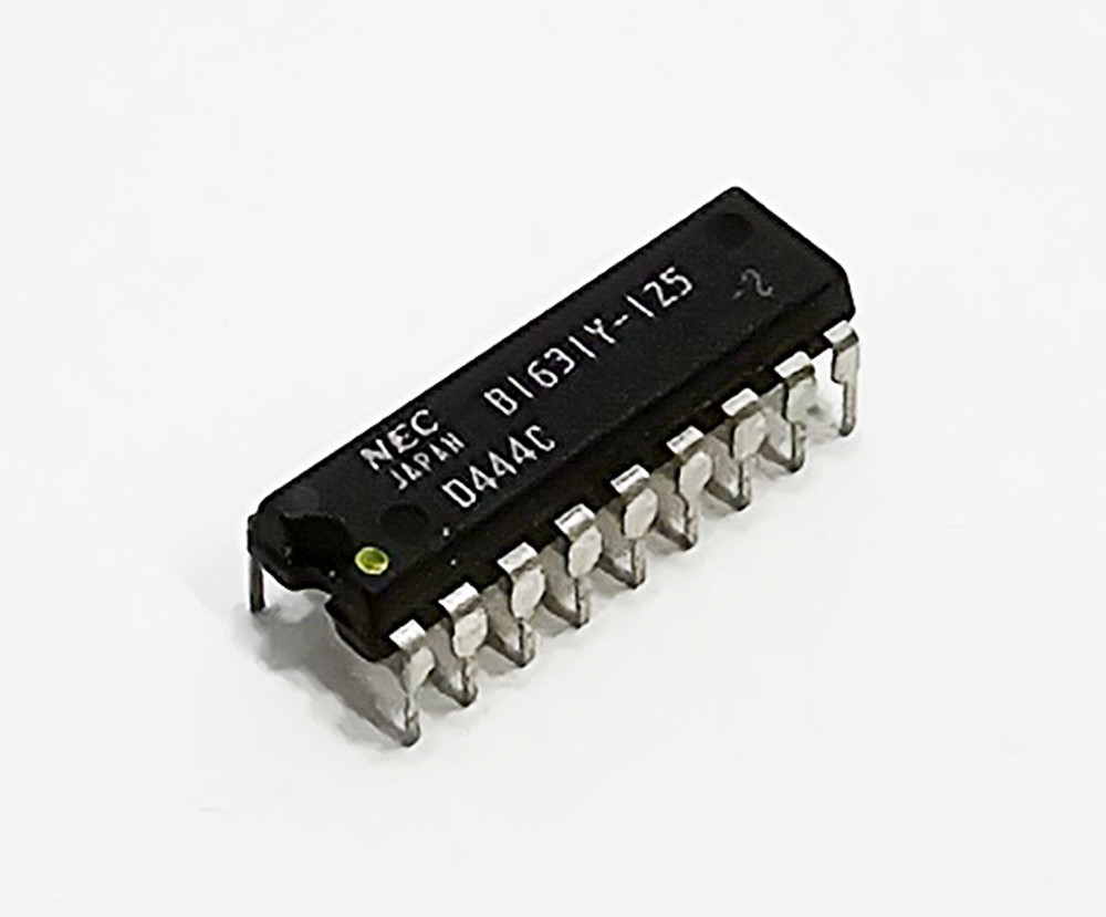 NEC D444C Integrated Circuit (18 Pin)