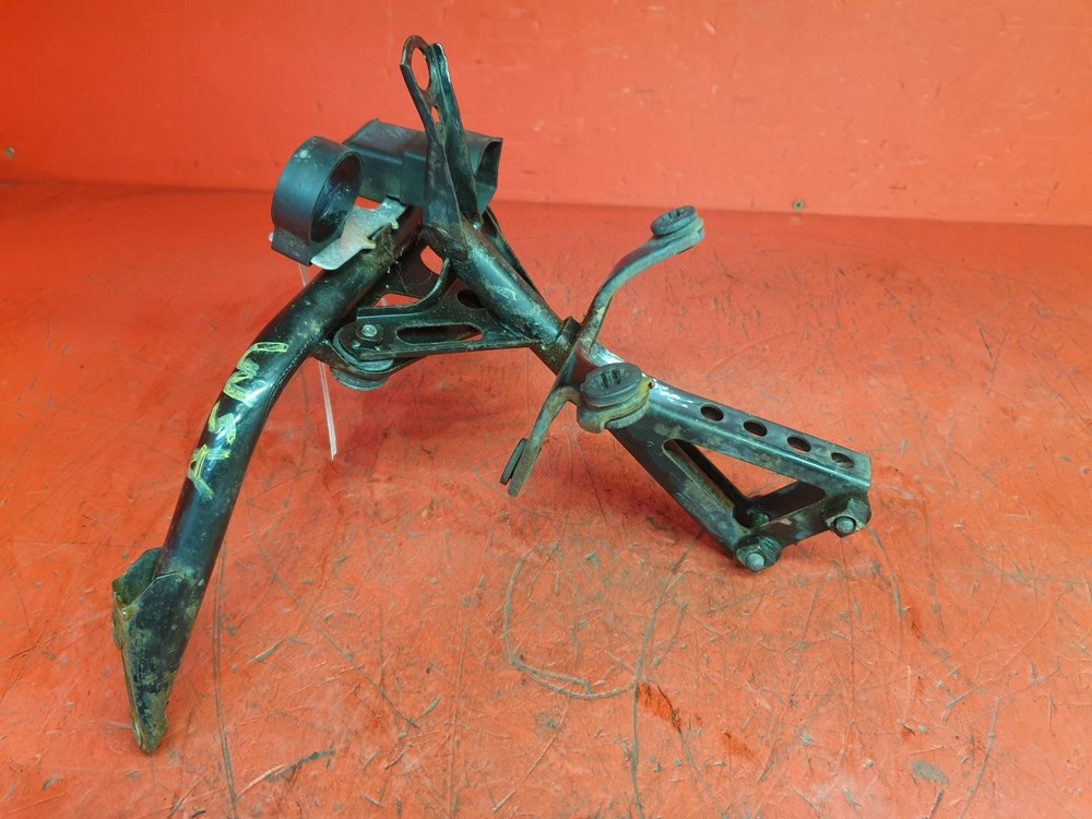 HONDA CBR900 HEADLIGHT BRACKET 2001