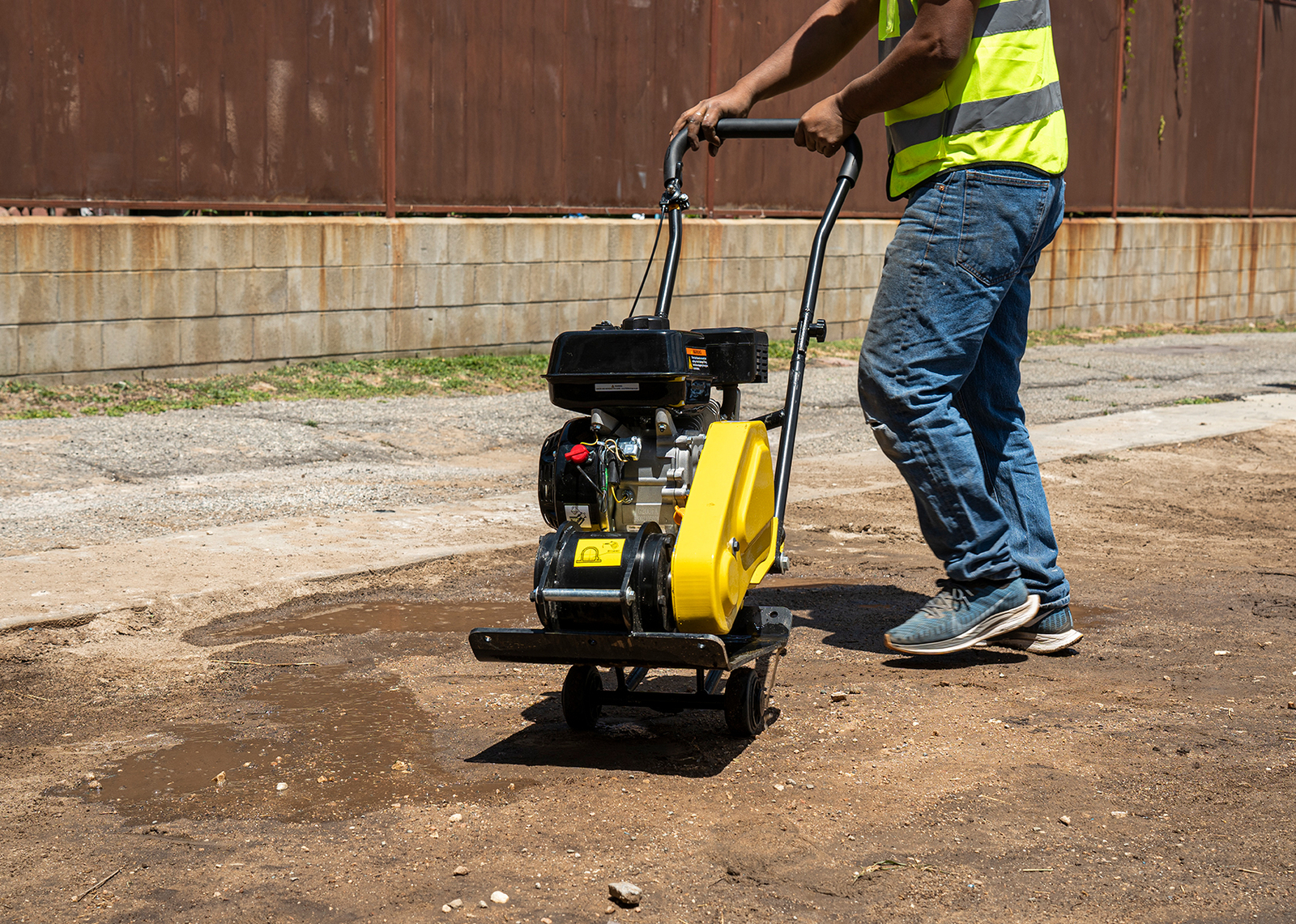 Stark USA 212cc Walk Behind 7hp Gas Vibratory Plate Compactor Rammer Soil Dirt