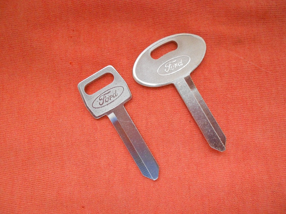 2 FORD MUSTANG ORIGINAL KEY BLANKS 1984 - 1993