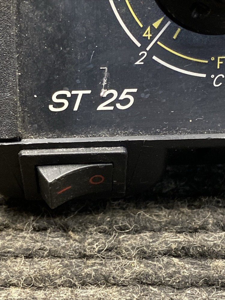 Used PACE Soldering Station ST 25