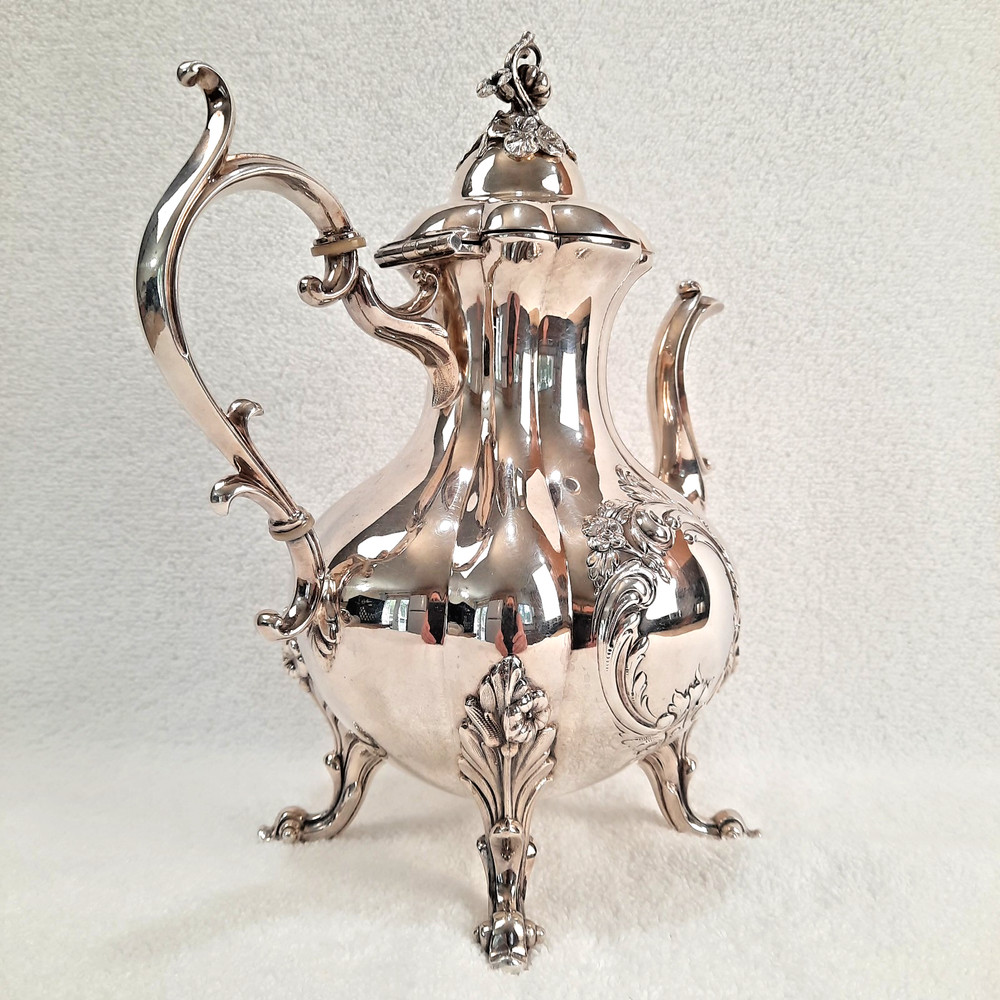 Vntg Reed & Barton Winthrop Shield Silverplate Pumpkin Top Coffee/Tea Pot #1795e