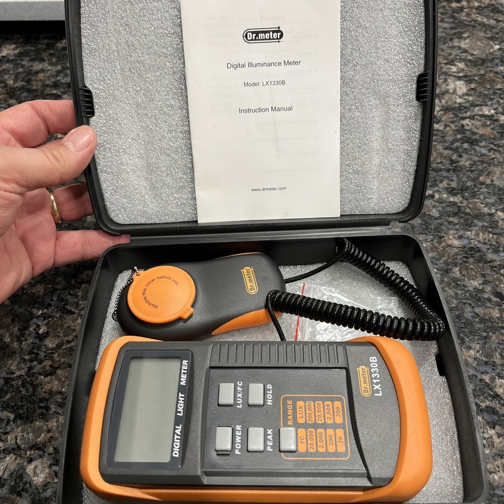 Dr. Meter Digital Lux Meter Model LX1330B With Case & Instructions
