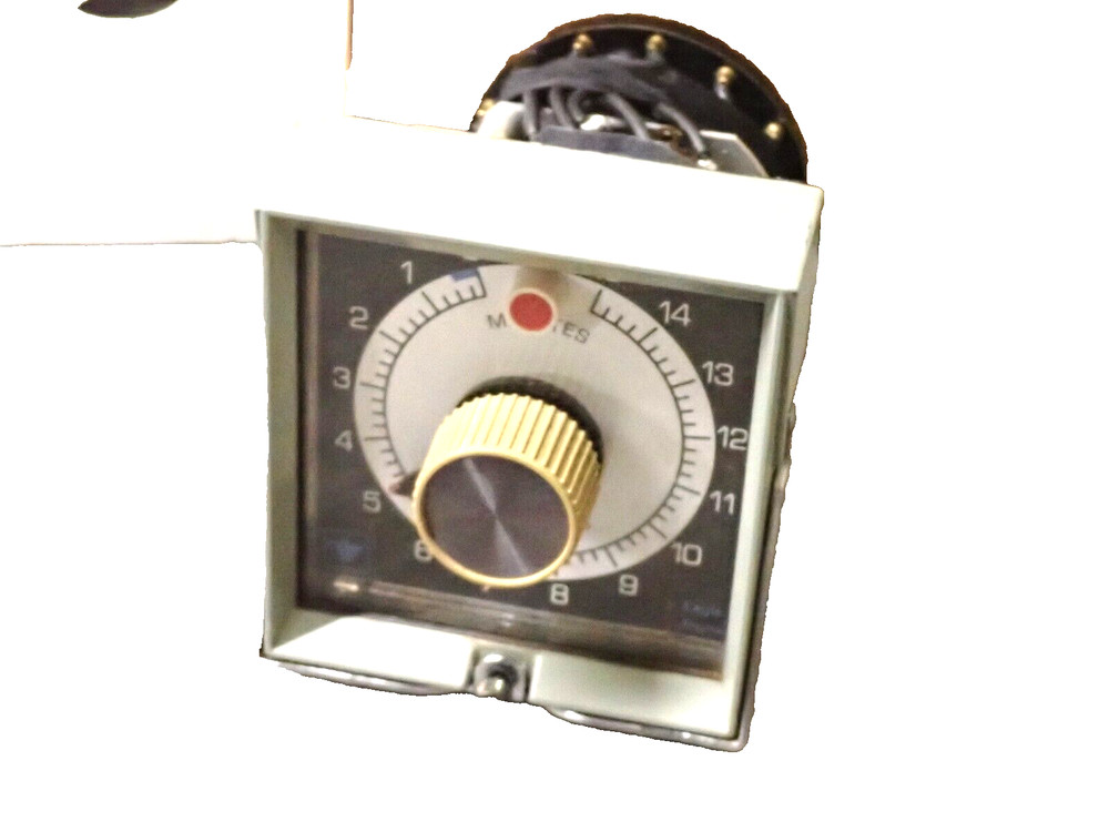 EAGLE SIGNAL HP518A6 TIMER 15 MIN USED