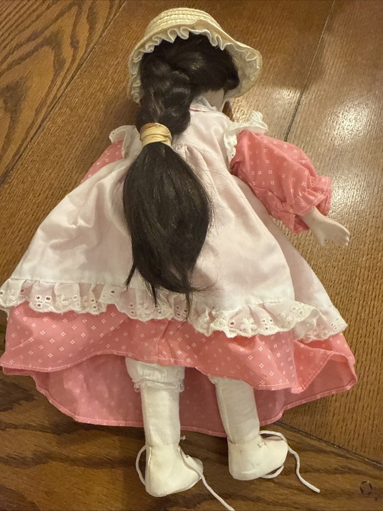 Porcelain Doll Iris 14” Cottage/ Granny