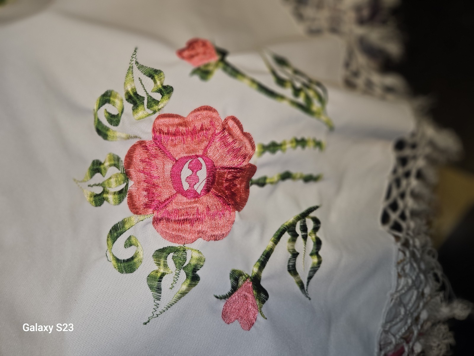 Vintage Artesania Manton De Manila Bordado Embroidered Spanish Shawl