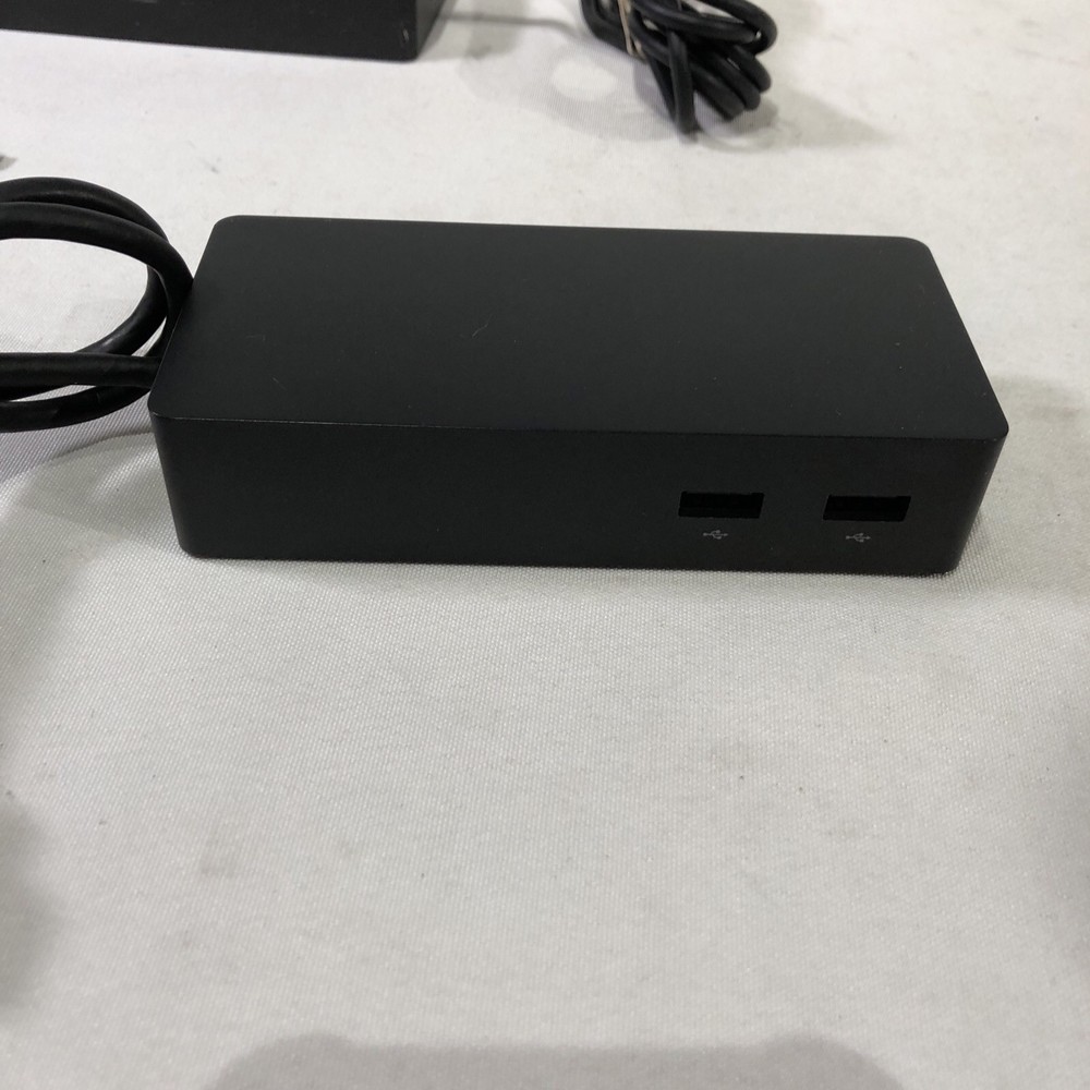 Microsoft Surface Dock Station Docking 1661 W/Box + AC Cable