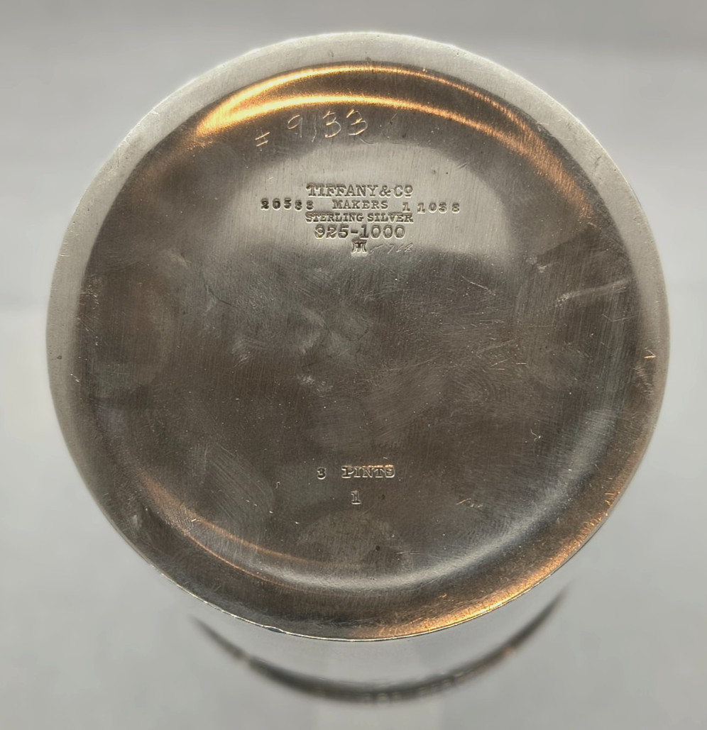 Tiffany & Co 3 Pint Sterling Silver Cocktail Shaker -30.9 Troy OZ / 10-7/8''