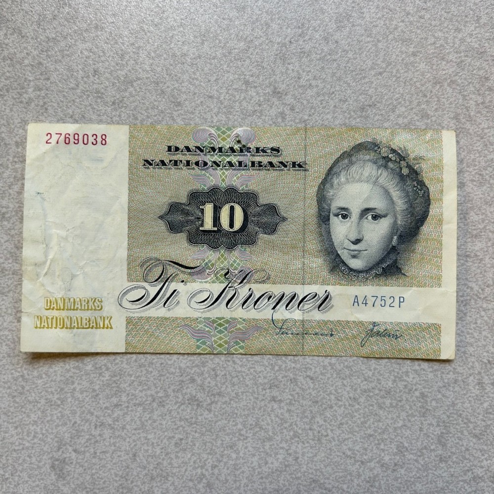 DENMARK 10 KRONER 1975 Circulated