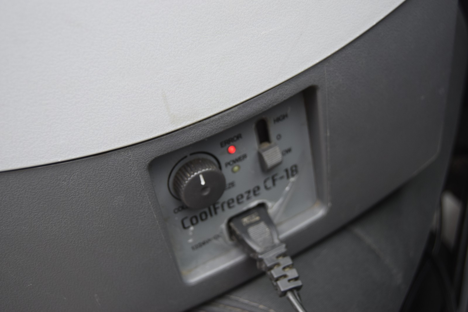 Dometic CF-18 CoolMatic Portable Refrigerator Freezer 12V & 24V DC Cooler *READ*