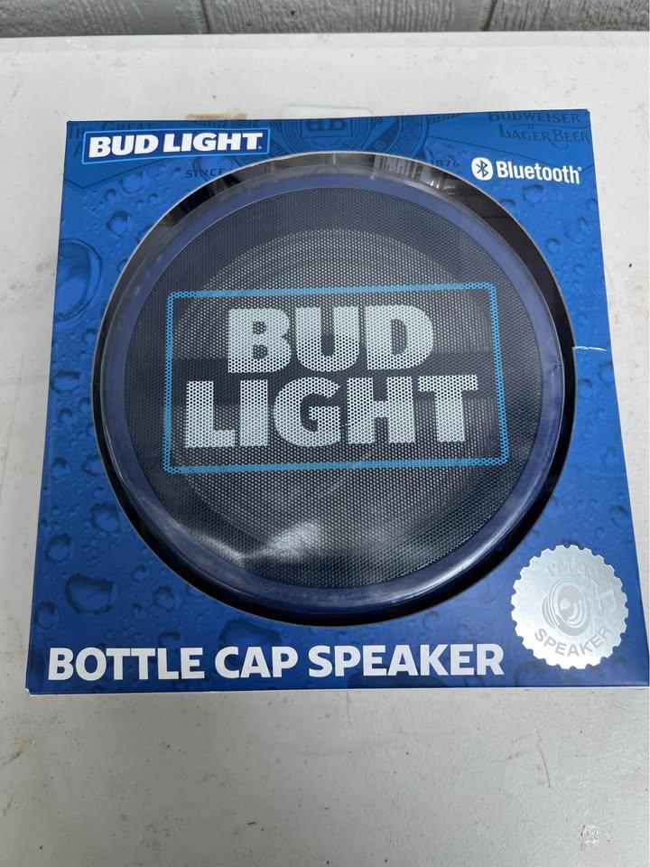 Bud Light Bottle Cap Bluetooth Color Changing LED Speaker NEW