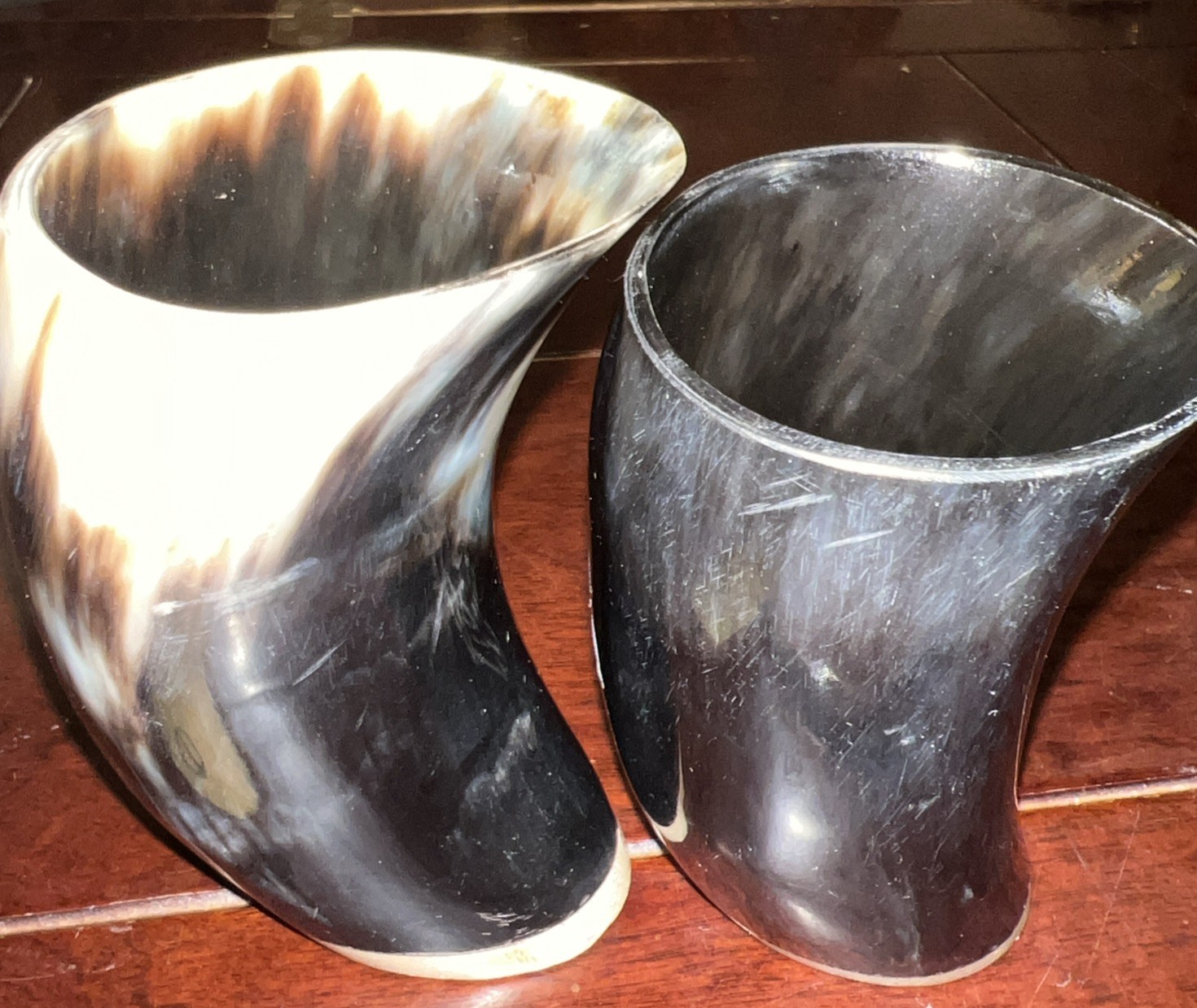 Set Of 2 Natural Medieval Viking Dining Ram Horn Drinking Cup Memento Mori Skull