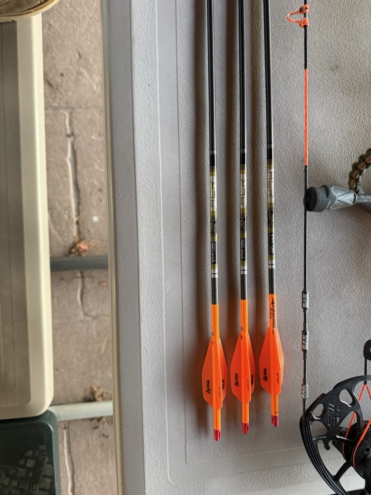 Matthews compound bow phase 4 33 Right Hand