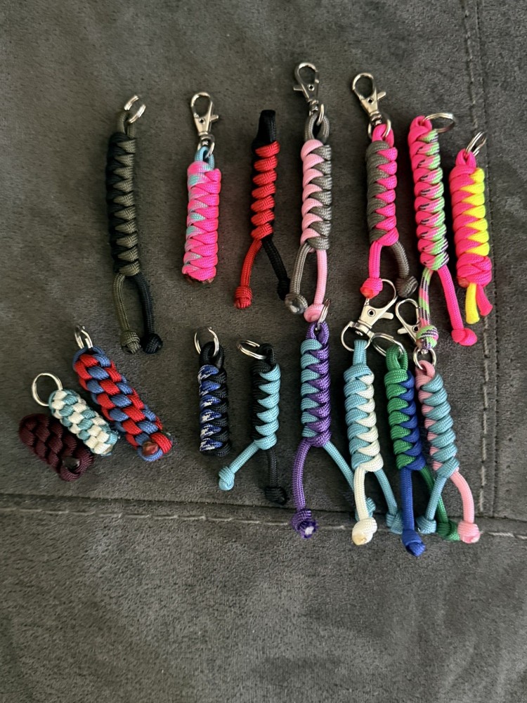 Multi Color Paracord Mini Keychain/Zipper Pull Key Ring
