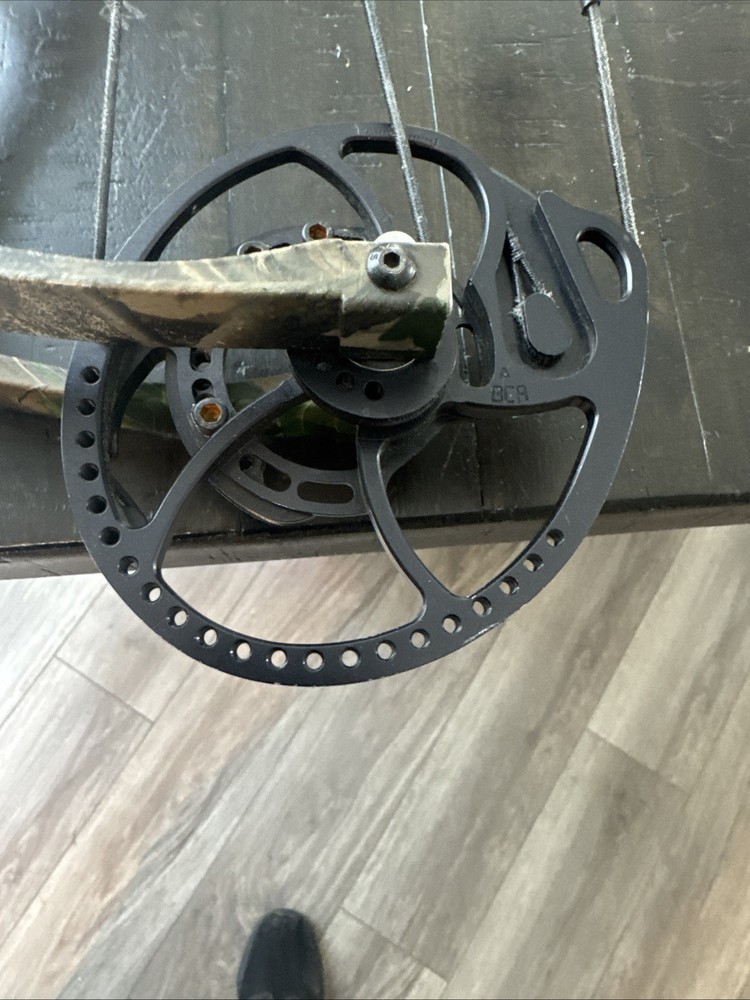 Bowtech Captain Rh 70 Lb Compound Bow