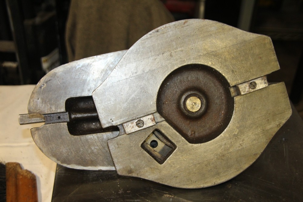 6" Philco Machine Vise on rotating base