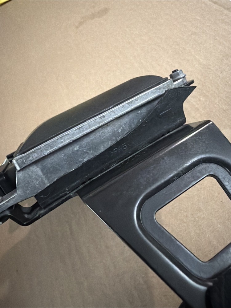 OEM Driver Side Blind Spot Detection System Warning Sensor 95811C6010