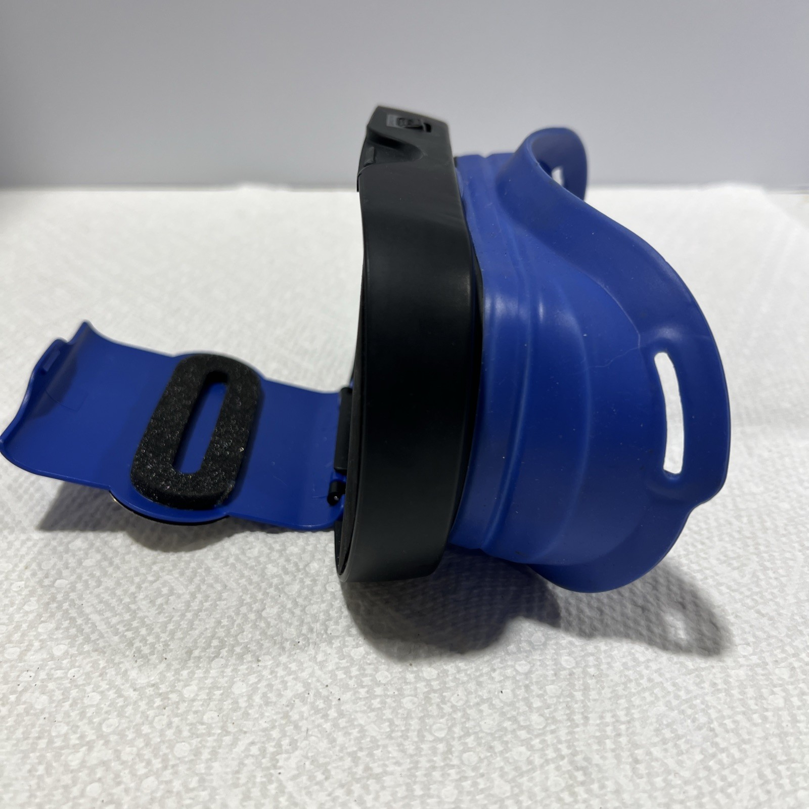 Let's Explore: VR Headset for Kids. Headset Only . Blue & Black. No Strap. B3