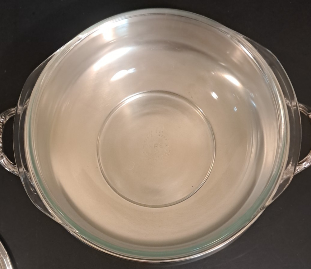 VTG Silver Plated Large Bowl/Covered Dish W/Lid & Pyrex Glass bowl insert