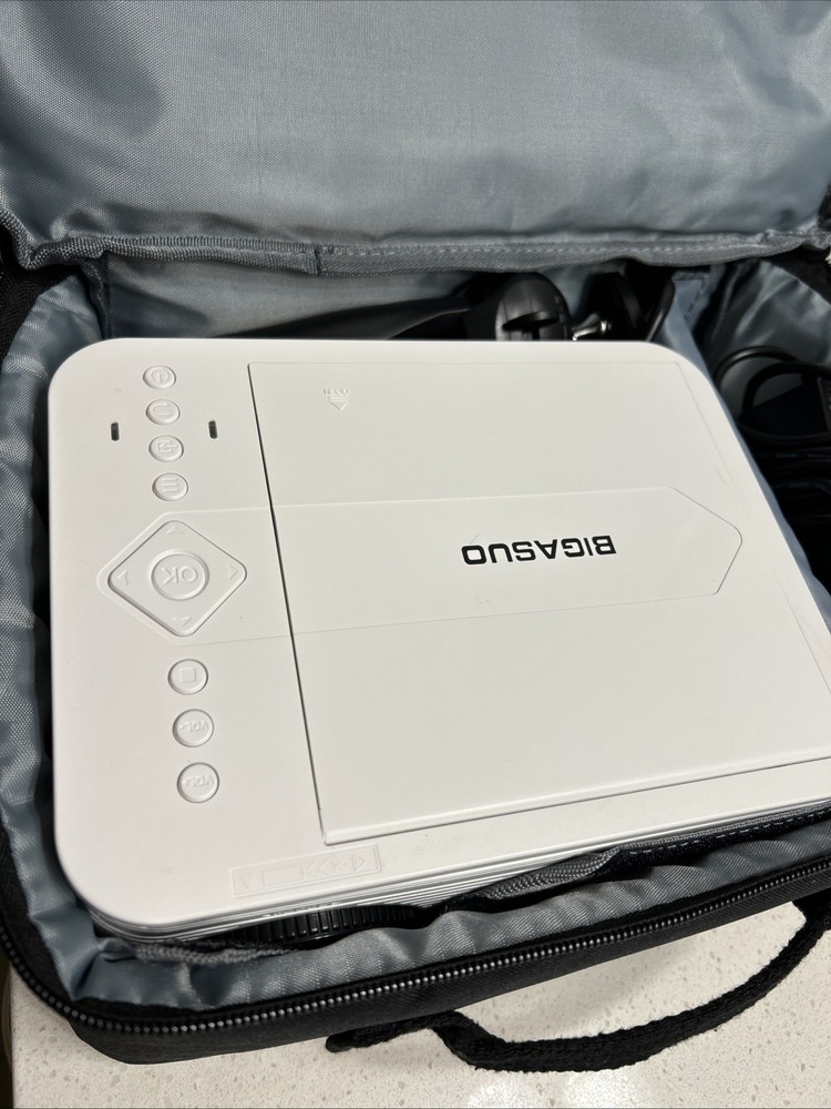 BIGASUO Projector Model PRO302