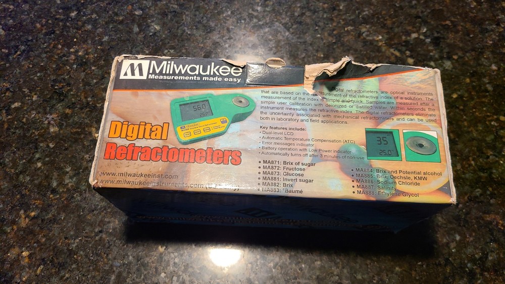 Milwaukee Instruments MA871 Digital Brix refractometer
