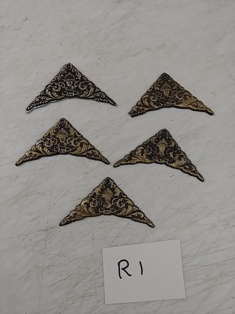 5  REPLACEMENT CLOCK / FURNITURE  DECORATIONS