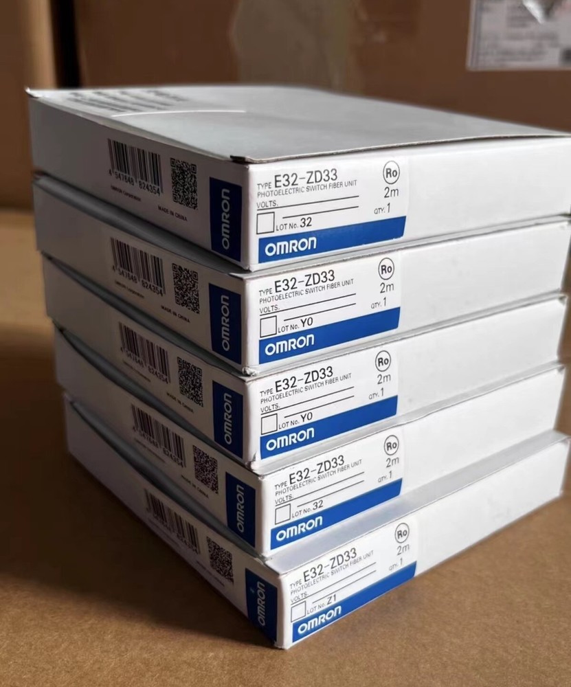 1pcs OMRON EE32-ZD33 2m switch sensor