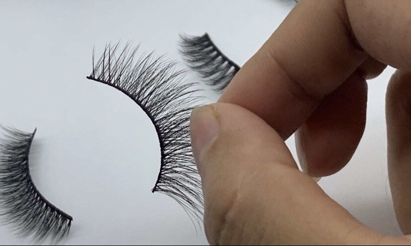 Cathy’s Invisible Magnetic Lashes