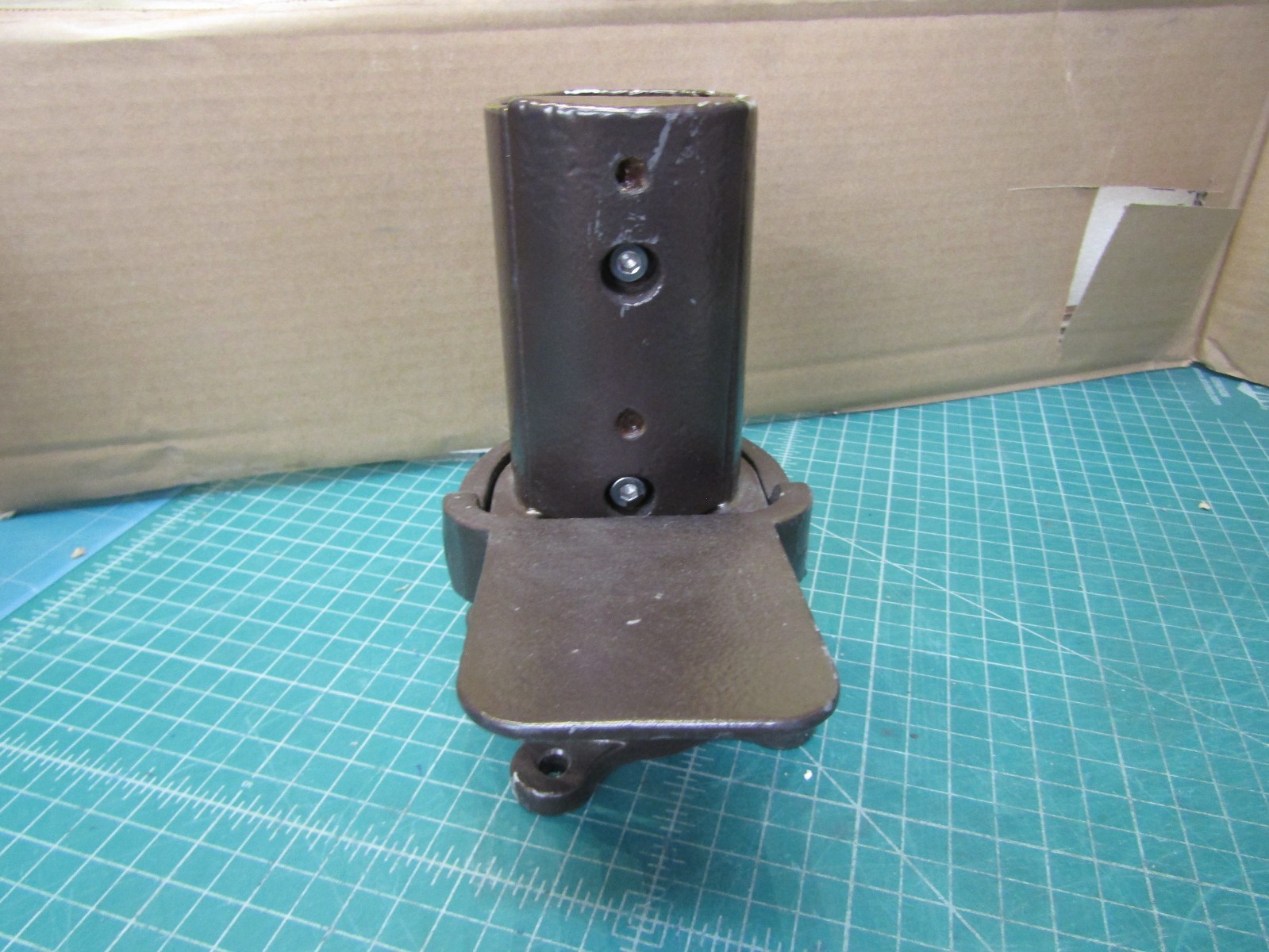 1 – Umbrella Rotating Hub Brown 360°. NEW – Out of the original Box