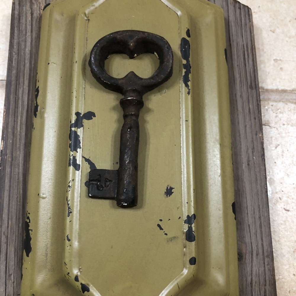 Key Rack Art Deco In Plain Sight Plaque