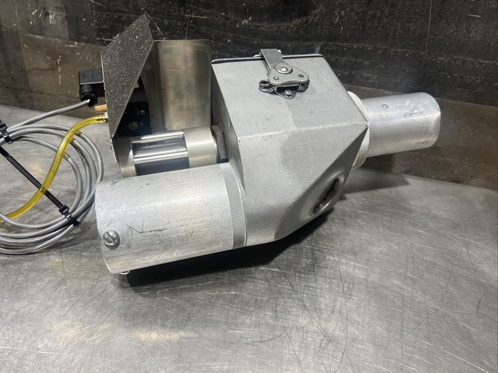 CONAIR material Hopper Isolate Receiver Model CV2. Used Surplus. Item ID 7