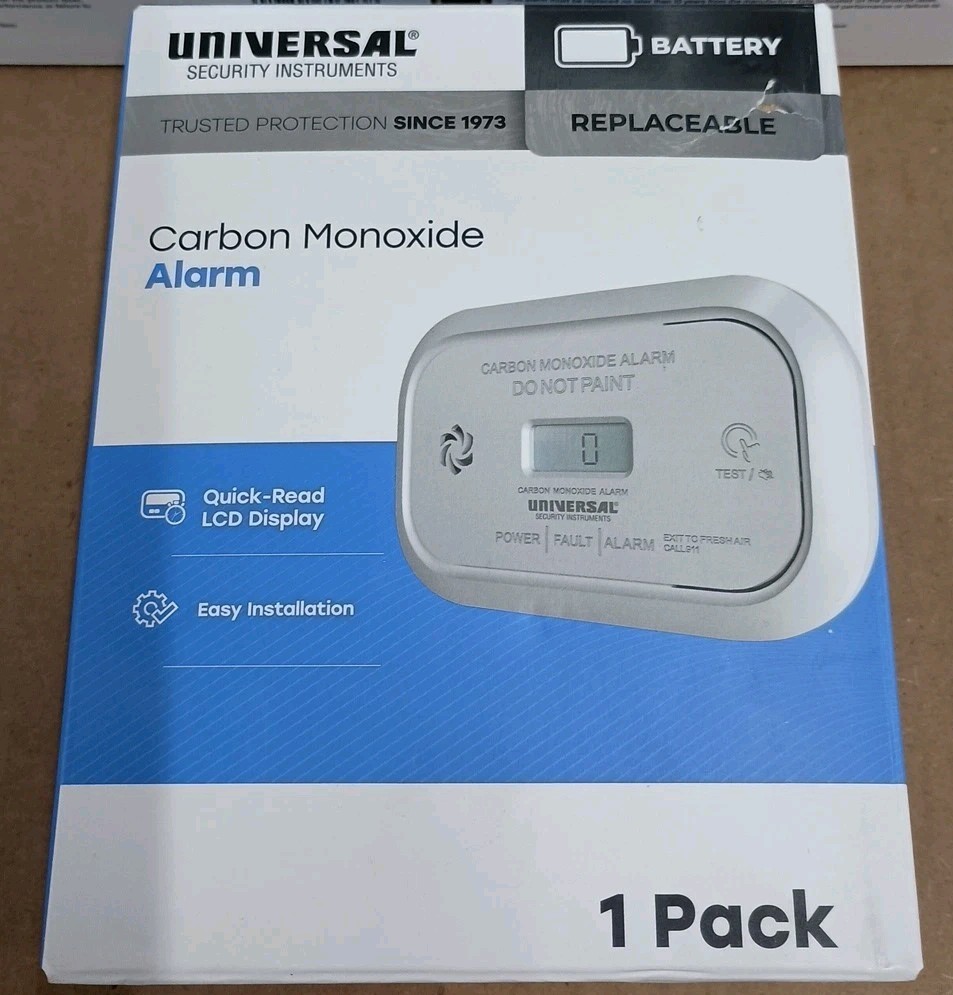 (4) Universal Security Instruments Combination Smoke/Carb & (1) Carbon Monoxide
