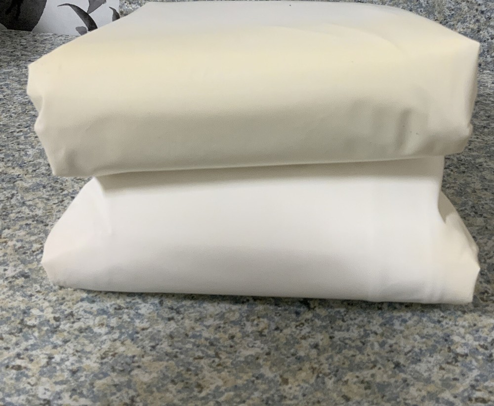 ⚡️Room Essentials Zippered Mattress Protector Waterproof (Full Size)🆕 Defects⚠️