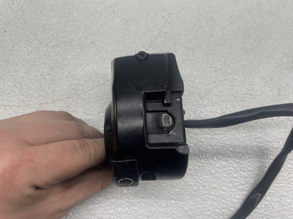 17-19 HARLEY-DAVIDSON ELECTRA GLIDE ULTRA CLASSIC FLHTCU LEFT CONTROL SWITCH